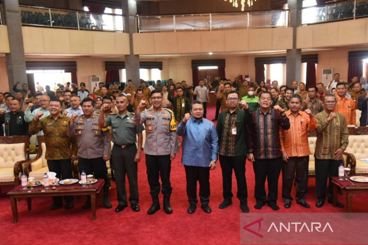 Bupati buka rakor fasilitator FKP Regsosek 2023 Tapsel