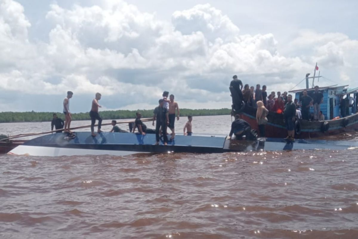 Kapal cepat terbalik di Inhil, korban tewas jadi 12 orang