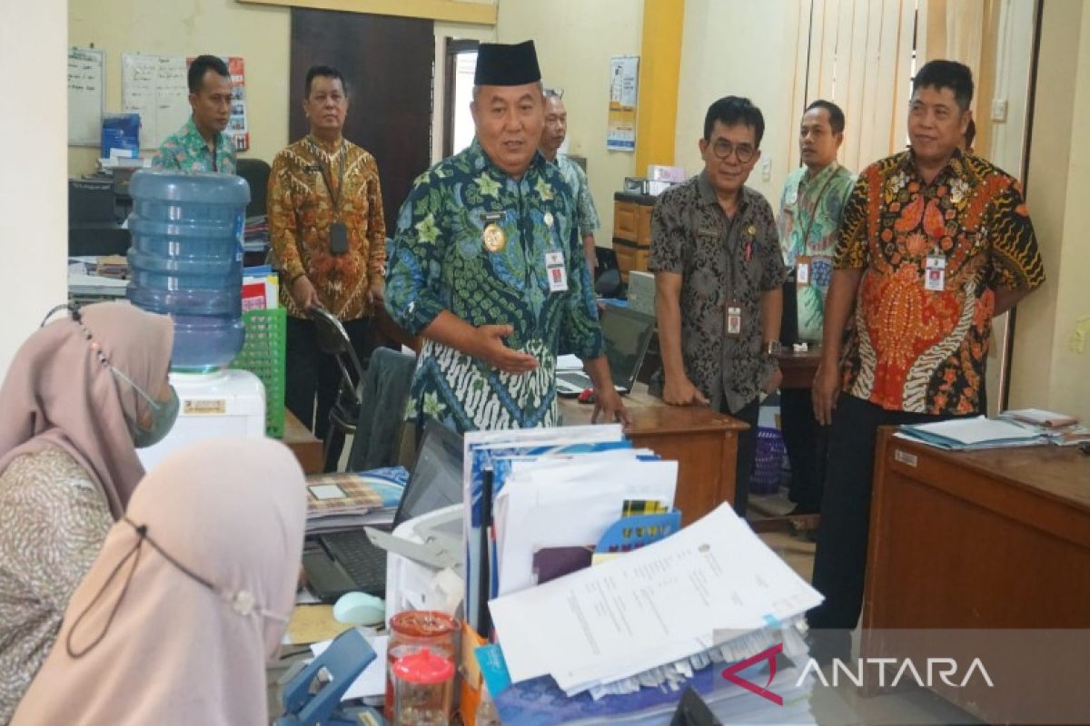 Pemkot Pekalongan pastikan layanan masyarakat  optimal