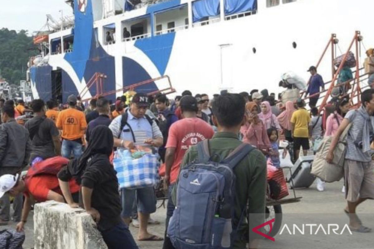 ARUS MUDIK- 1.600 pemudik jalur laut tiba di Pelabuhan Samarinda