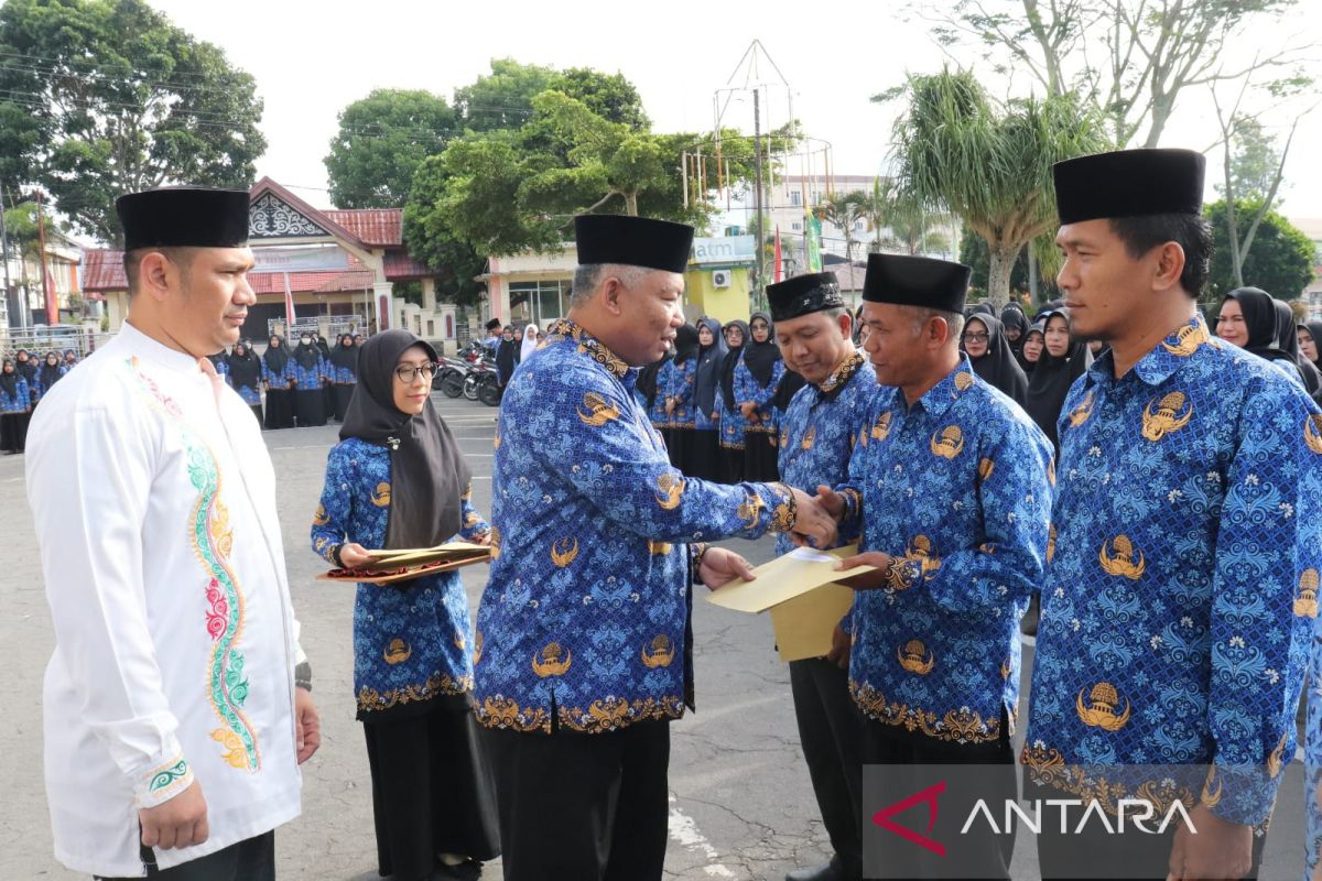 494 PNS di Aceh Tengah terima SK kenaikan pangkat, ini pesan Sekda