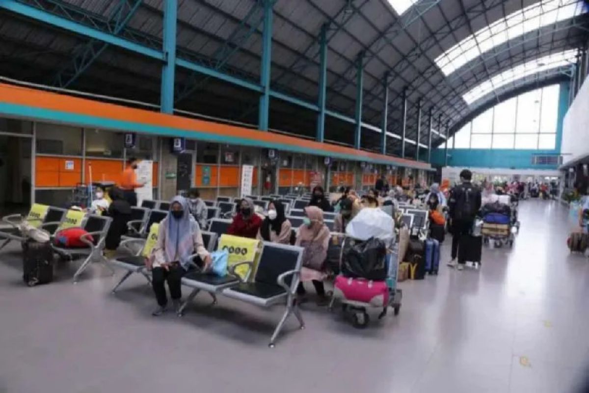 Perjalanan KA Rajabasa Kertapati - Tanjung Karang  dibatalkan