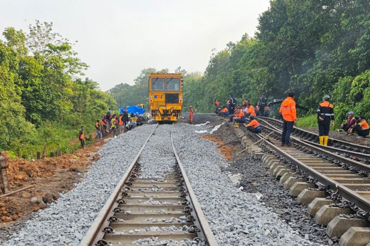 Divre IV sebut jalur amblas sebabkan empat KA batal berangkat