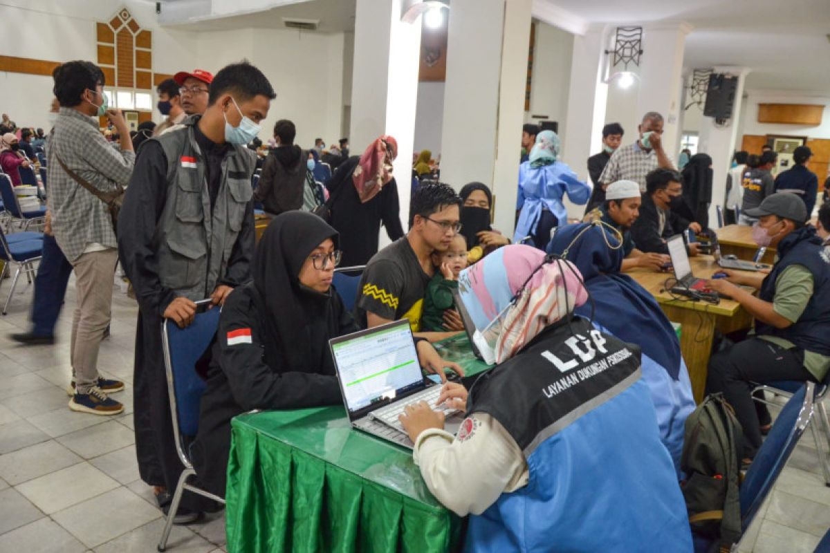 Ministry provides assistance to Indonesians arriving from Sudan