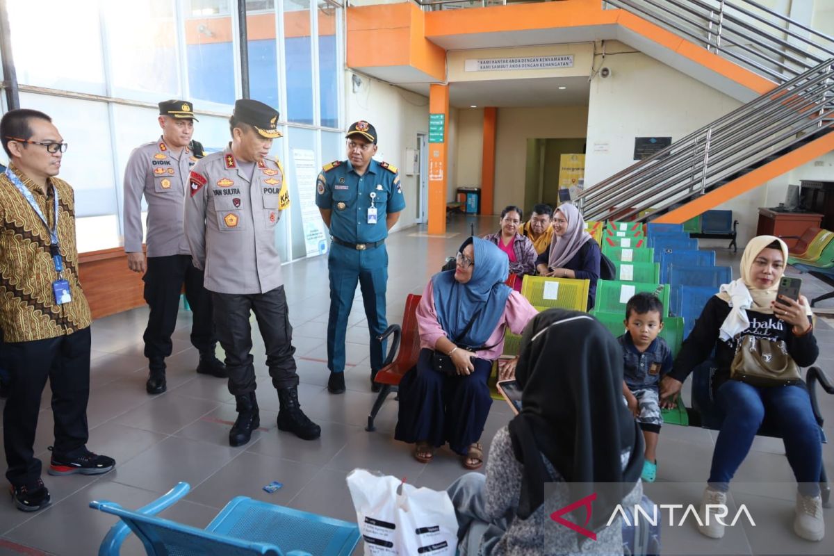 Kapolda Babel pantau pelayanan arus balik di Pelabuhan Tanjungpandan