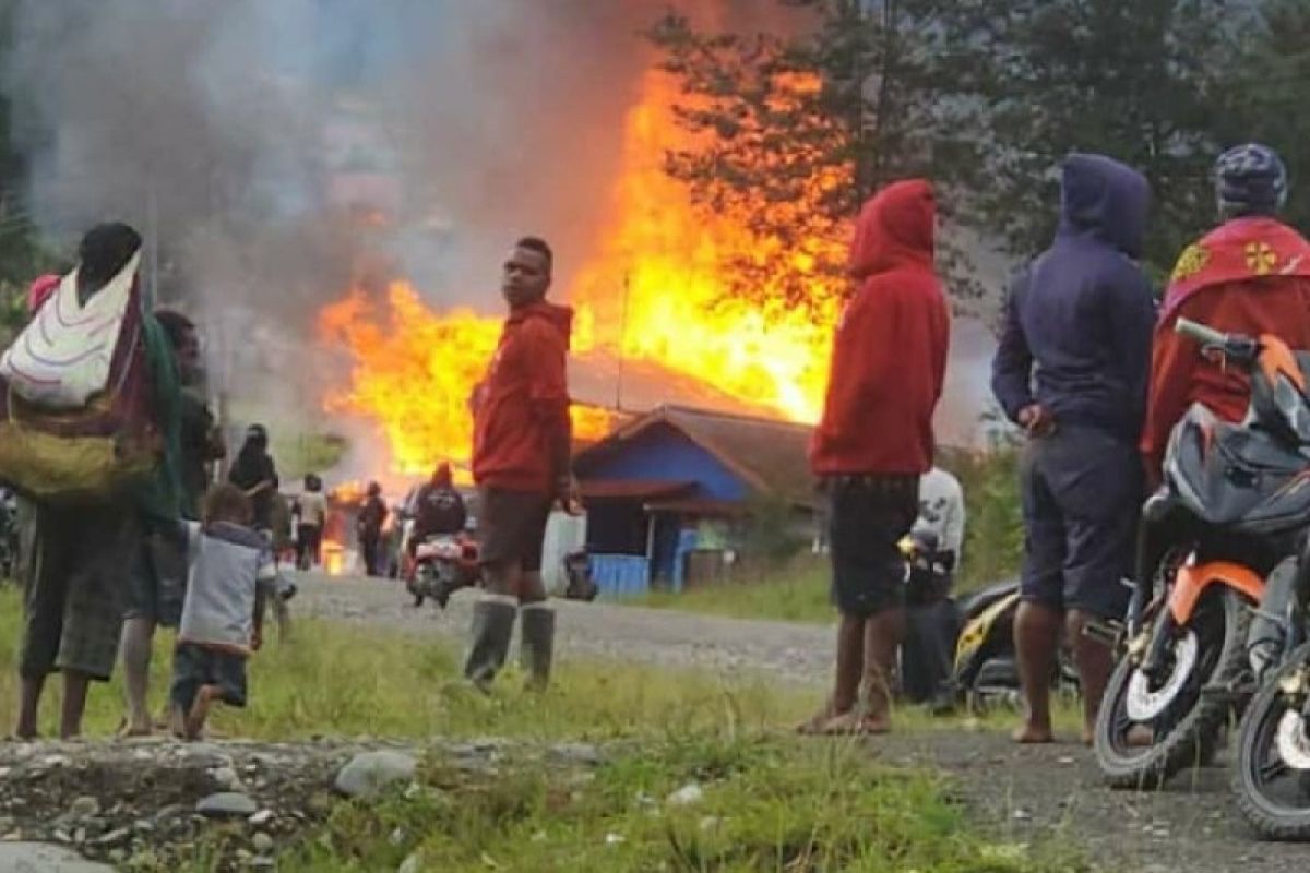 Kapolda Papua: KKB bakar empat rumah warga Ilaga