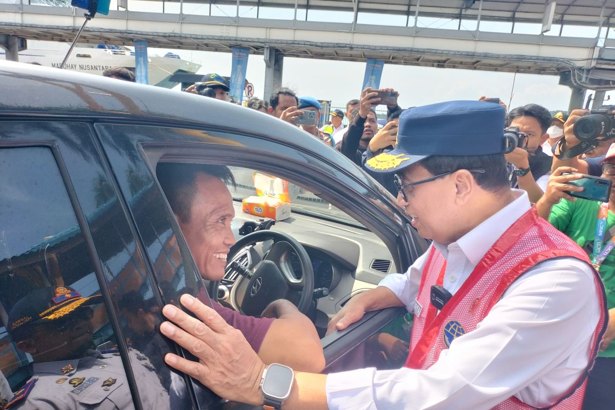 Menhub tinjau Pelabuhan Penyeberangan Bakauheni