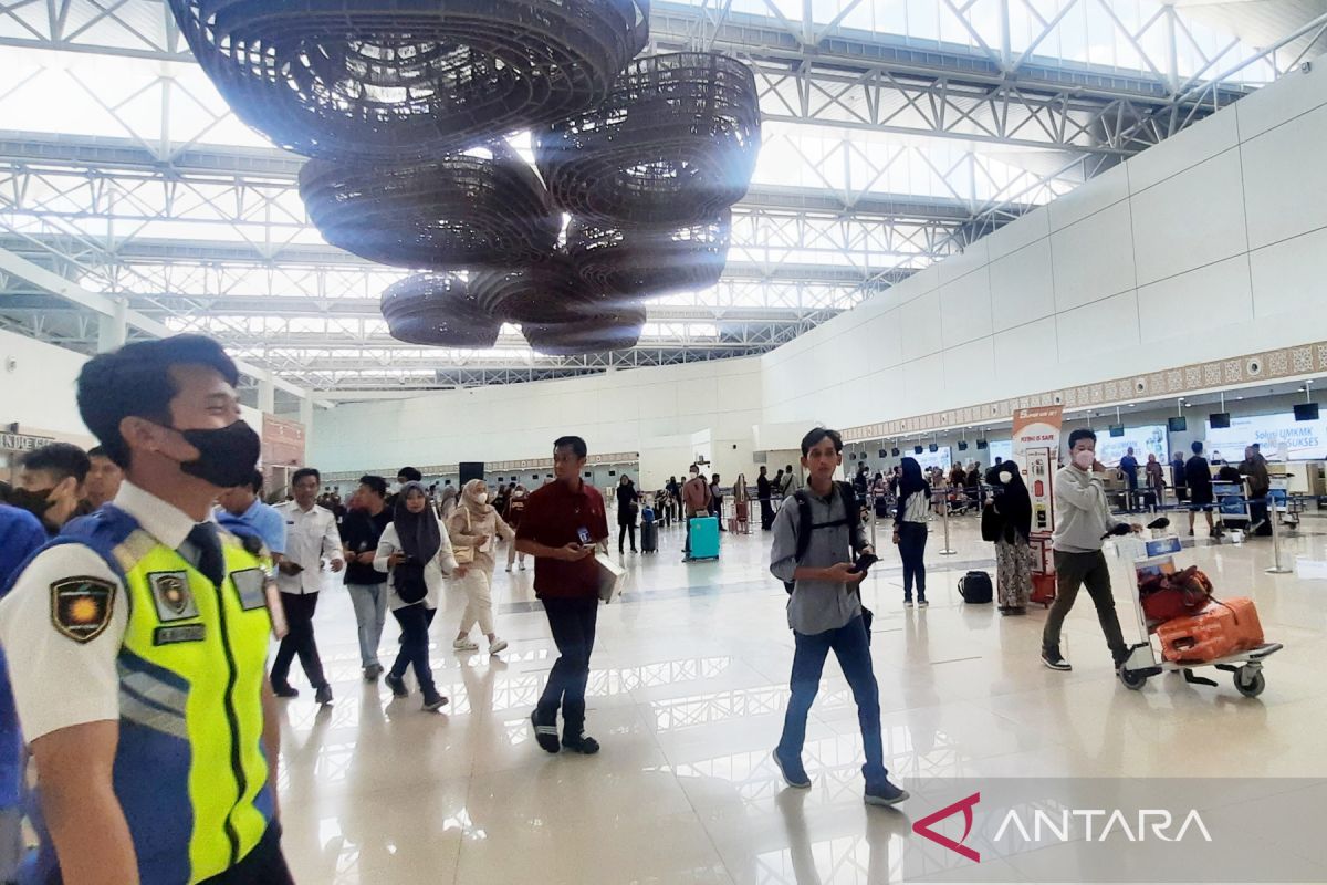 Bandara Syamsudin Noor dilintasi 117.383 penumpang hingga H+4 Lebaran