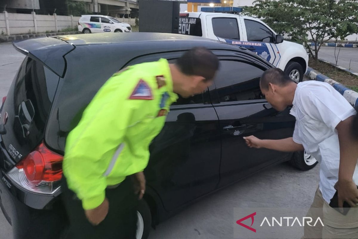 Polisi bekuk 4 pembobol mobil pemudik di Rest Area Tol Japek