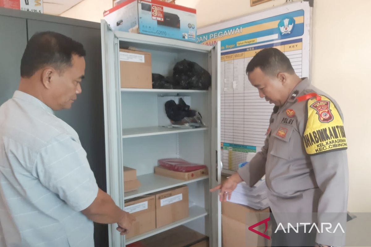 Polisi buru pencuri 15 laptop SDN Karadenan di Bogor