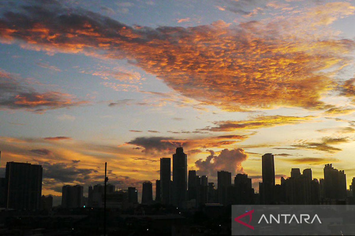 Cerah berawan dominasi kondisi cuaca Palembang dan kota-kota besar di Indonesia