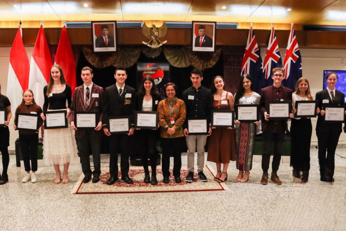 KJRI Perth beri penghargaan siswa Australia cakap berbahasa Indonesia