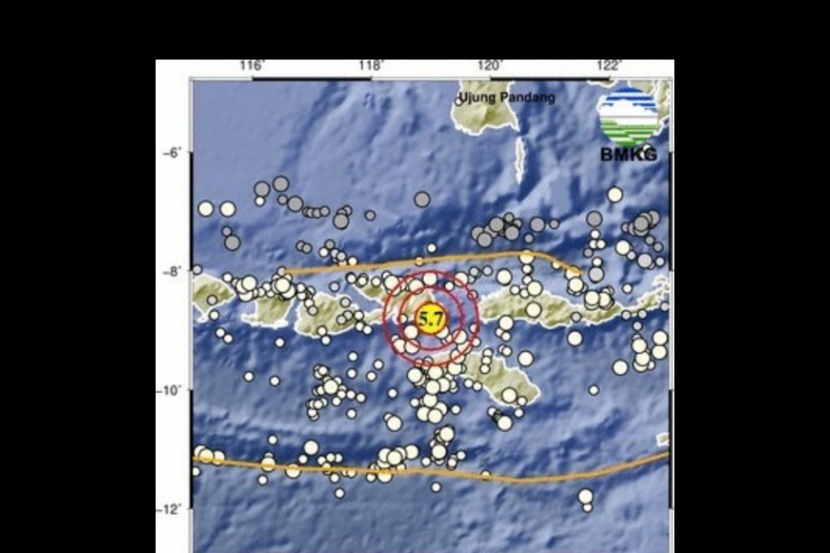 Warga Kota Bima rasakan guncangan kuat gempa M 5,7