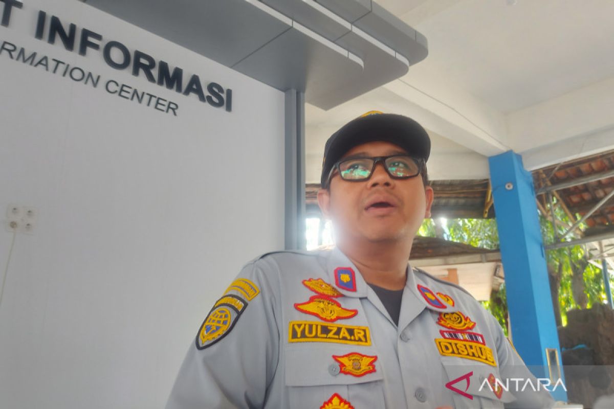 TJ layani pemilir yang tiba dini hari di Terminal Kampung Rambutan