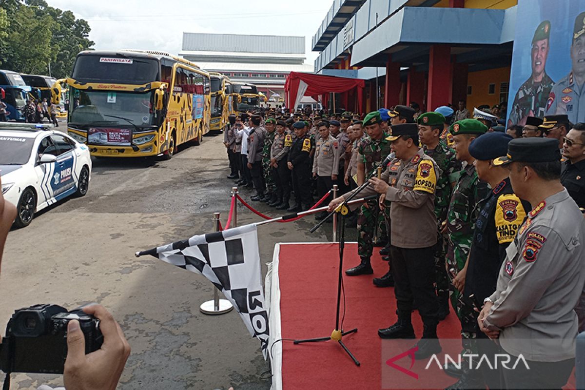 Ratusan pemilir dari Banyumas ikuti Program Balik Mudik Gratis TNI-Polri