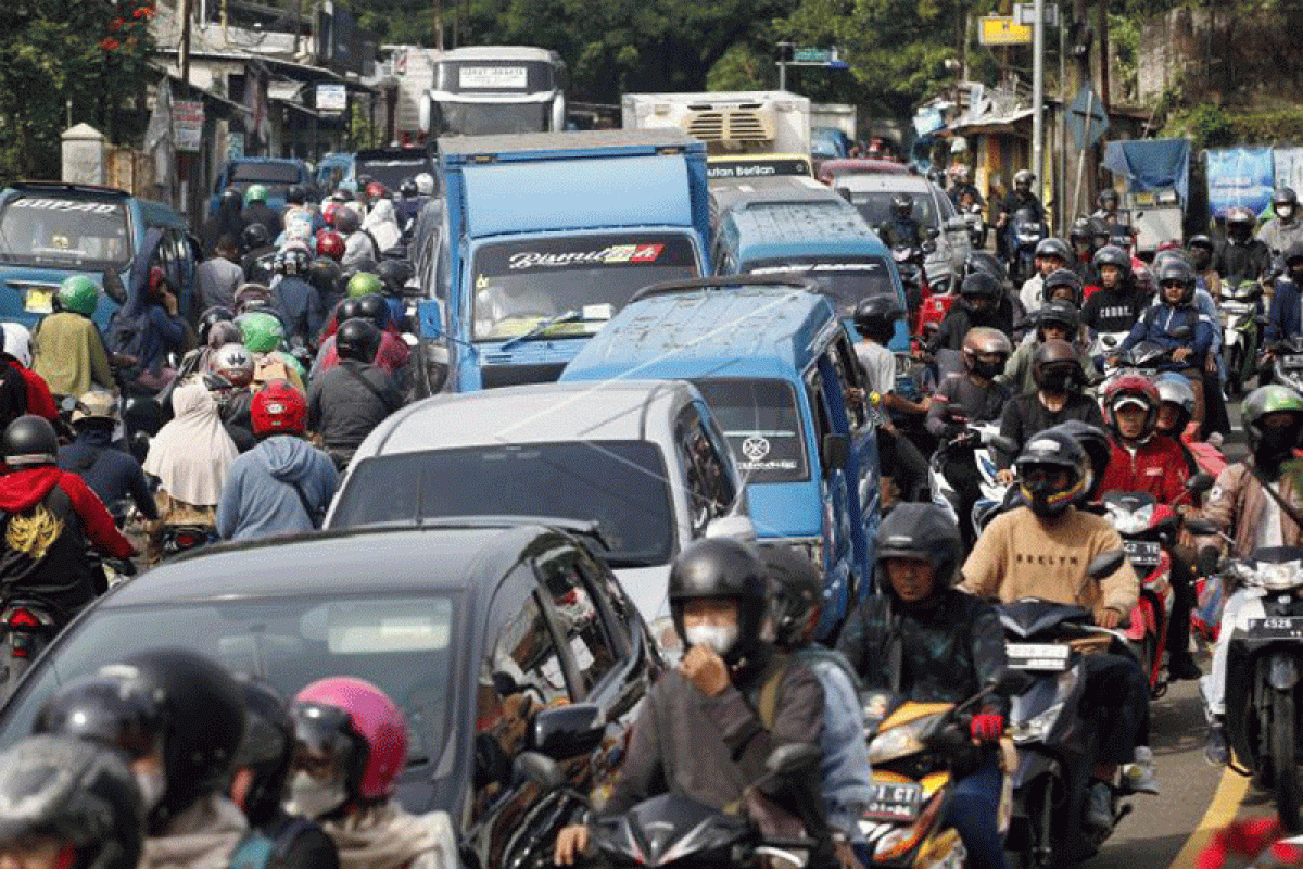 Kepadatan Jalur Puncak Bogor Saat Libur Panjang Antara News Megapolitan