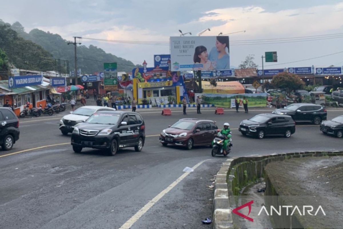 Polisi berlakukan sistem satu arah dari Cianjur ke Bogor