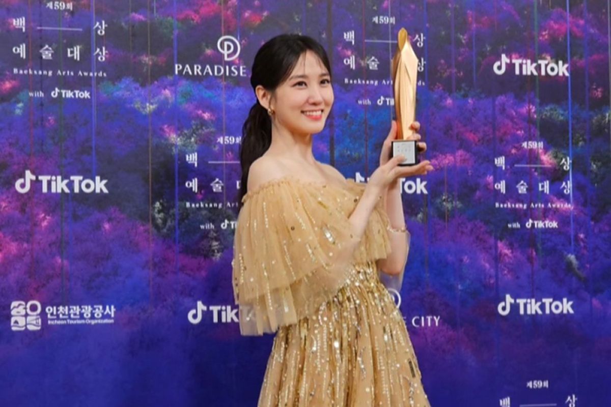 Park Eun Bin sabet penghargaan Daesang hingga cara rutin makan sehat