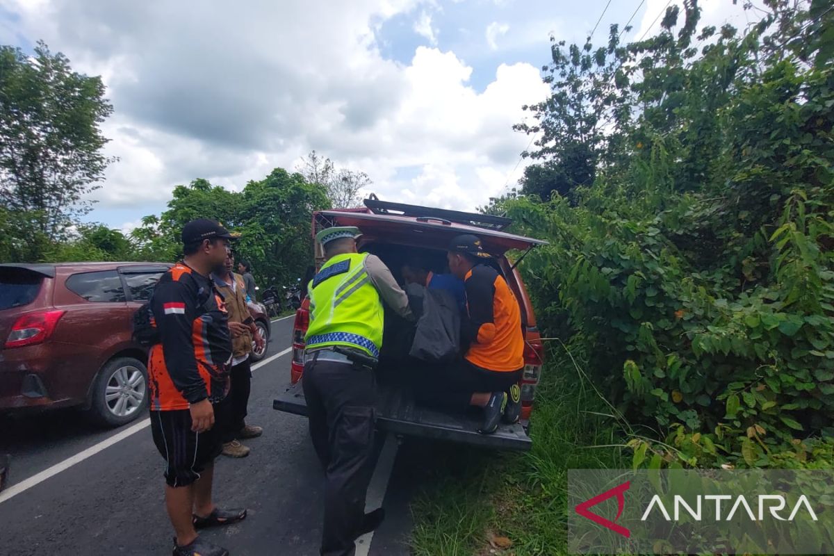 Mobil berpelat Lampung terjun masuk sungai, empat orang tewas