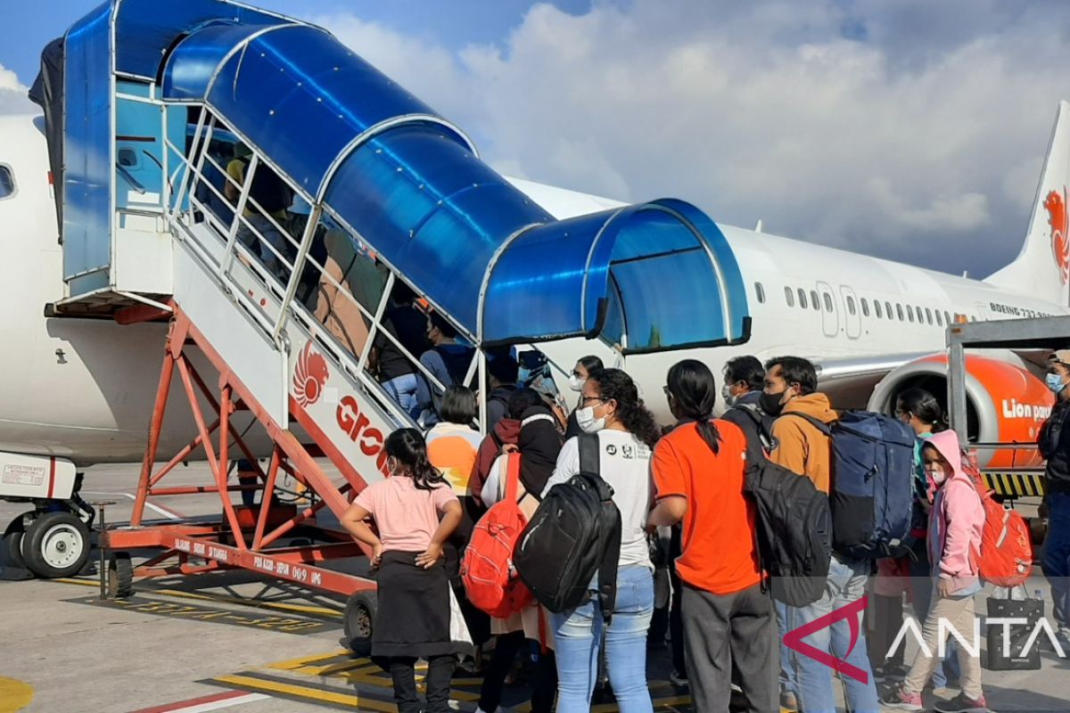 Pergerakan penumpang di Bandara Rendani mencapai 3.187 orang