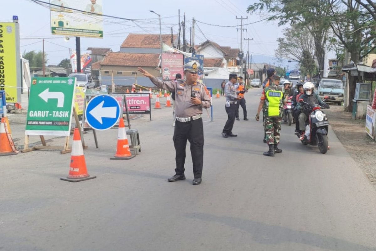 Polisi sebut arus kendaraan dari Garut menuju Bandung masih ramai