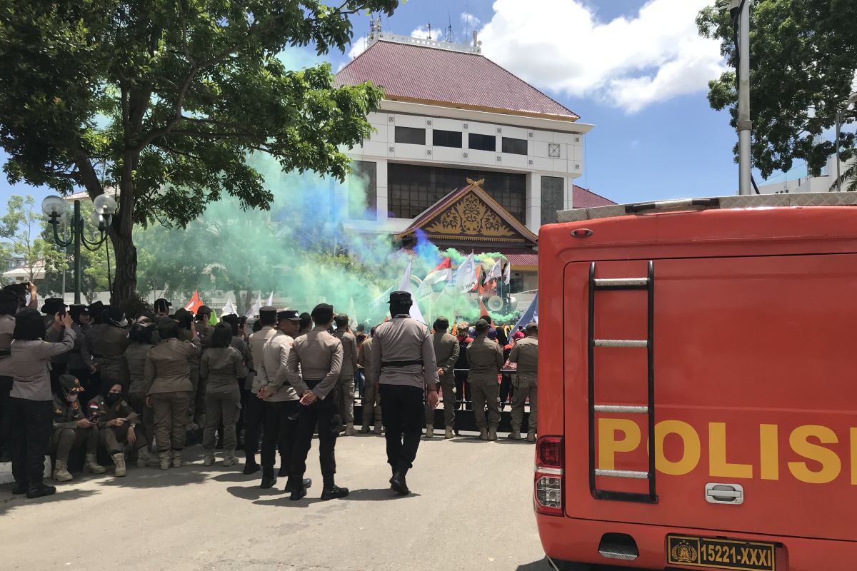 700 personel gabungan kawal aksi damai May Day di Batam