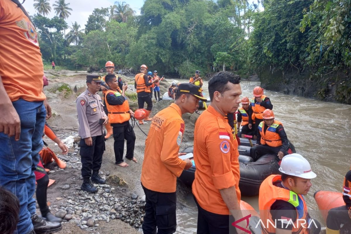 Pencarian Luky diperluas hingga Sungai Batang Angkola Tapsel