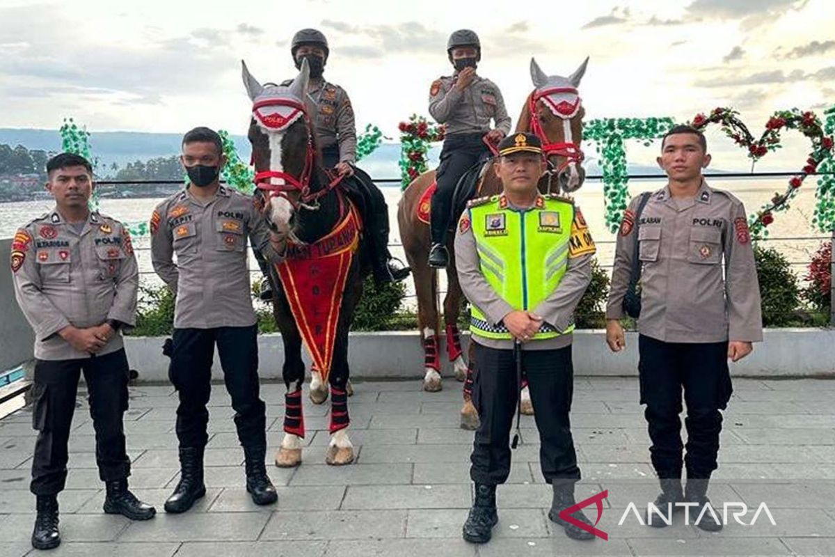 Polres Simalungun dan Polda Sumut gelar patroli berkuda di Parapat