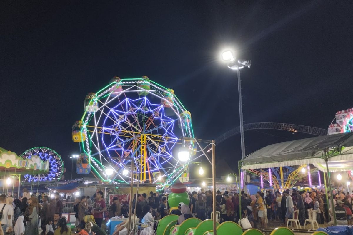 Pemkab Ponorogo perpanjang penggunaan alun-alun untuk pasar malam