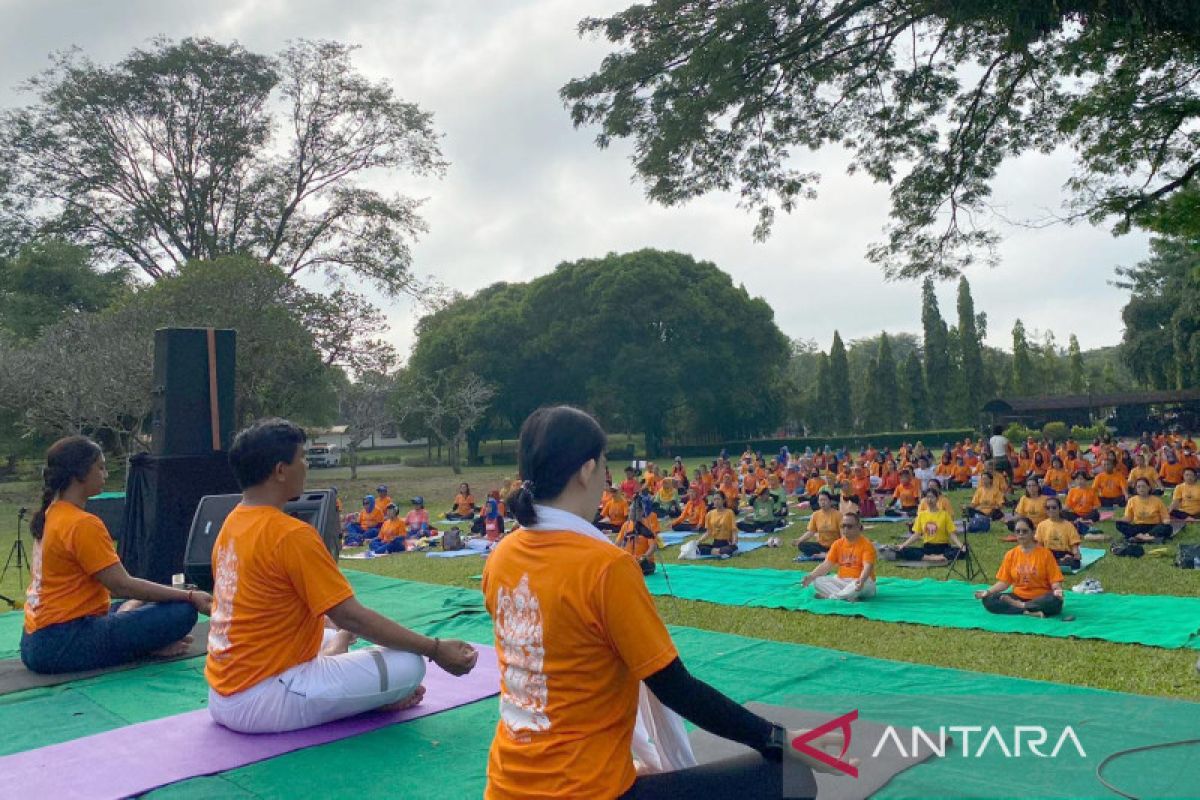 Ari Dwipayana sebut yoga melatih fisik dan kesehatan jiwa