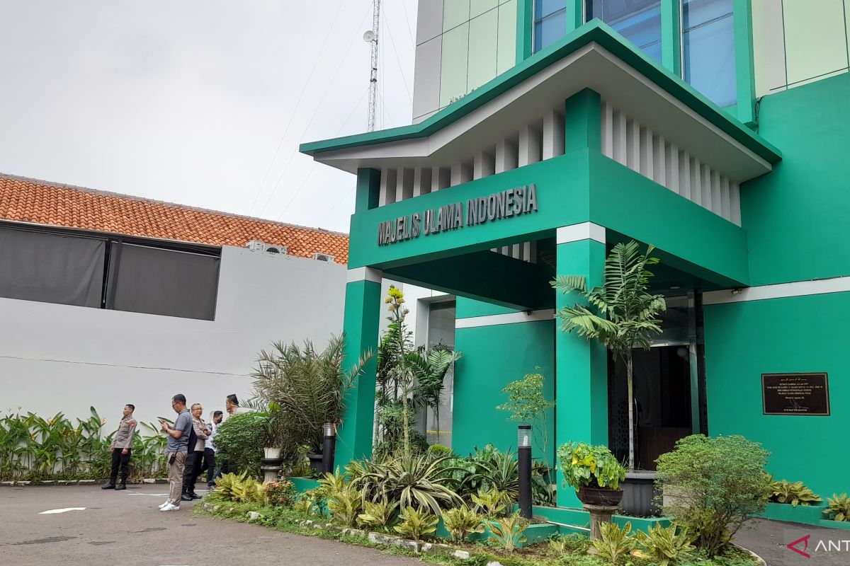 Dua korban penembakan di kantor MUIdibawa ke RS Agung Manggarai