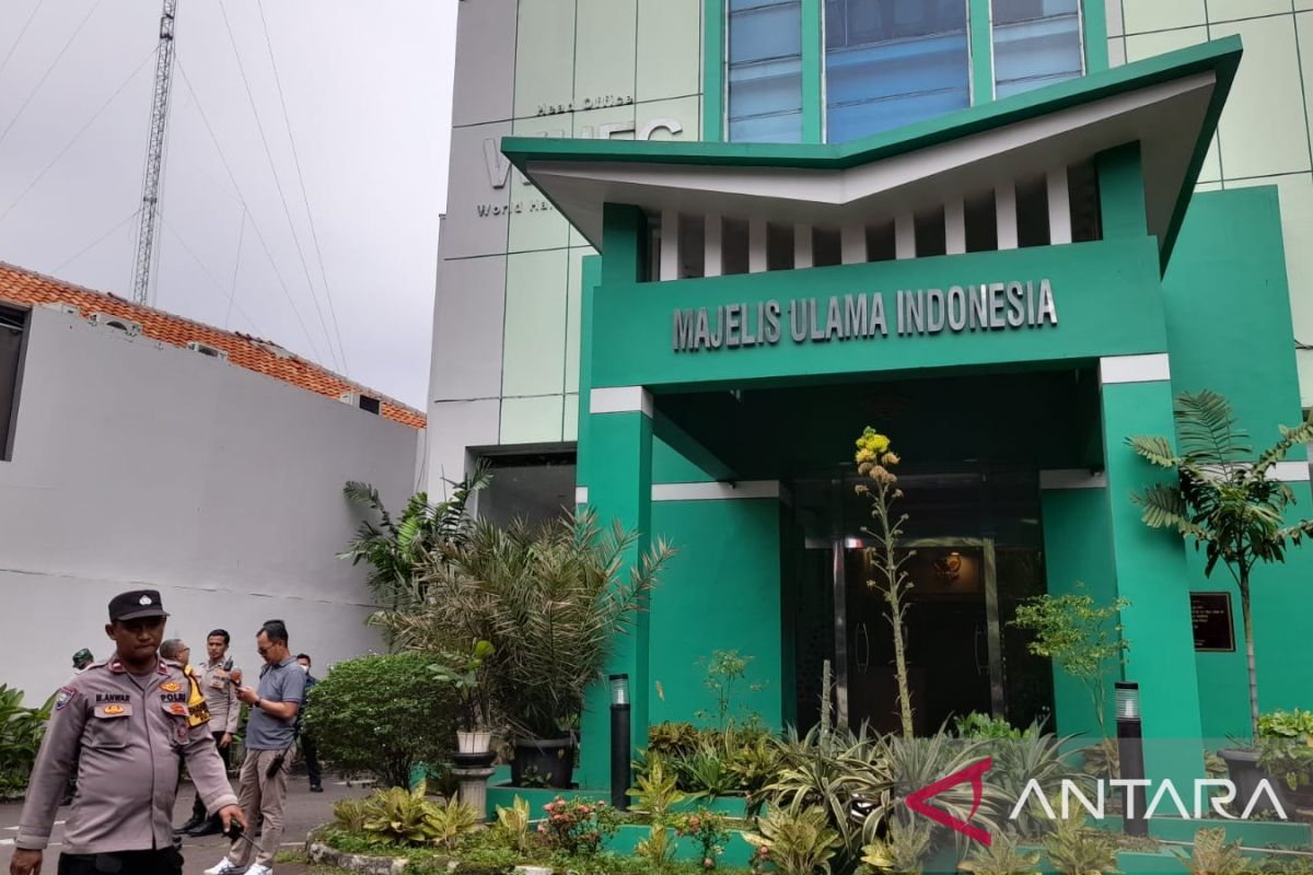 Dua korban penembakan di kantor MUI dibawa ke RS Agung Manggarai Jakpus