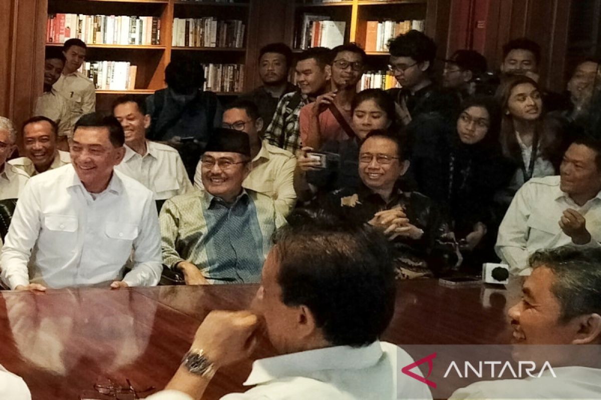 Gerindra jelaskan kehadiran Jimly-Marzuki Alie dampingi Prabowo