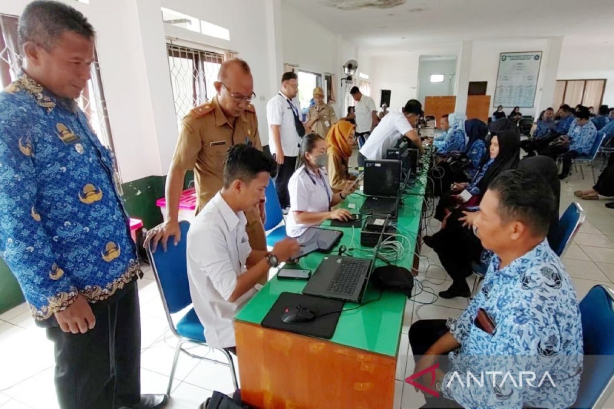 Ratusan guru di Kotim antusias aktifkan identitas kependudukan digital