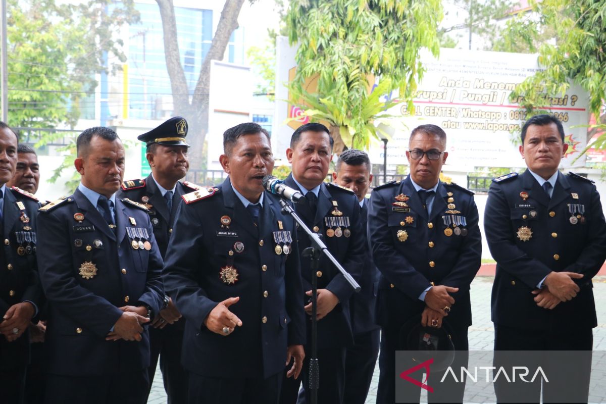 717 unit HP sitaan dari lapas/rutan se-Riau dimusnahkan