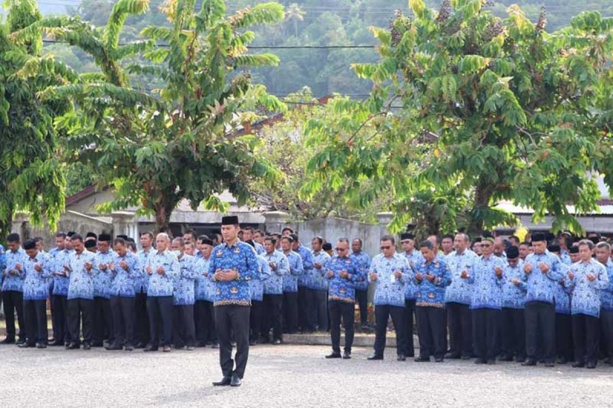 Pemkab Aceh Selatan gelar upacara hari pendidikan nasional