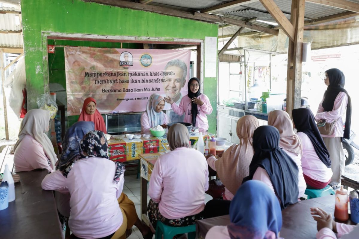 Tingkatkan Potensi UMKM, Srikandi Ganjar Banten Ajak Warga Belajar Mengolah Bakso Ikan