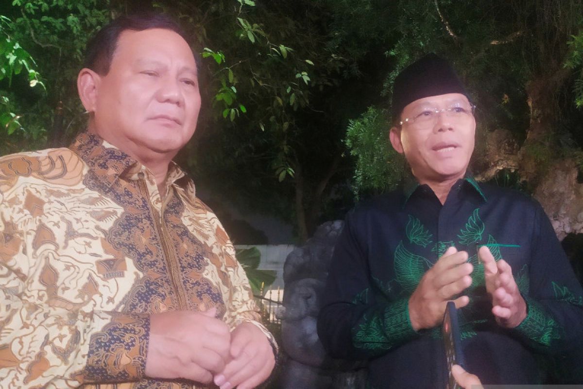 Pertemuan Jokowi dan ketum parpol banyak tawa, tak bahas capres