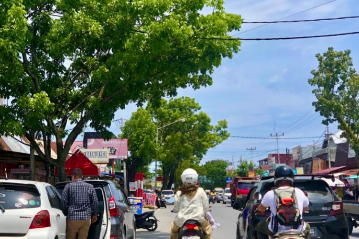 Pemkot Padang ajak masyarakat kurangi aktivitas di luar suhu panas