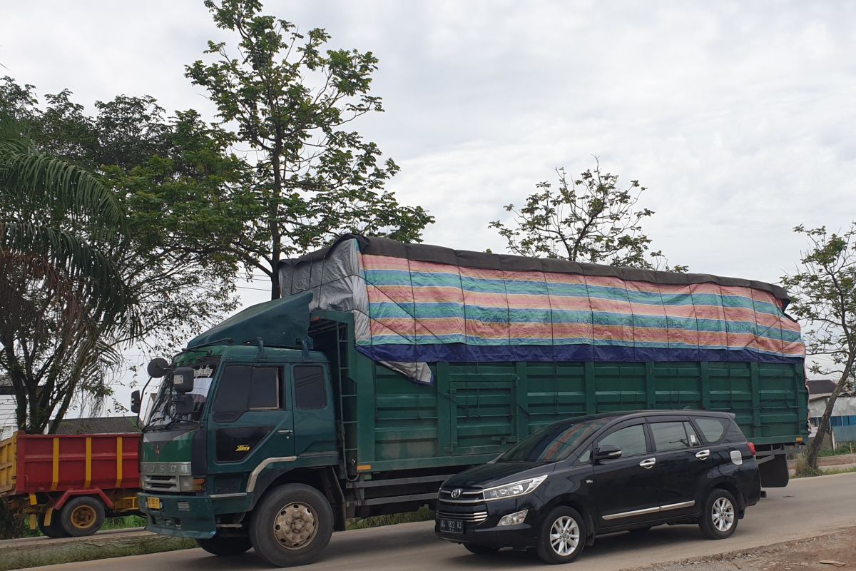 Warga Palembang minta Dishub-Polantas tertibkan truk masuk kota