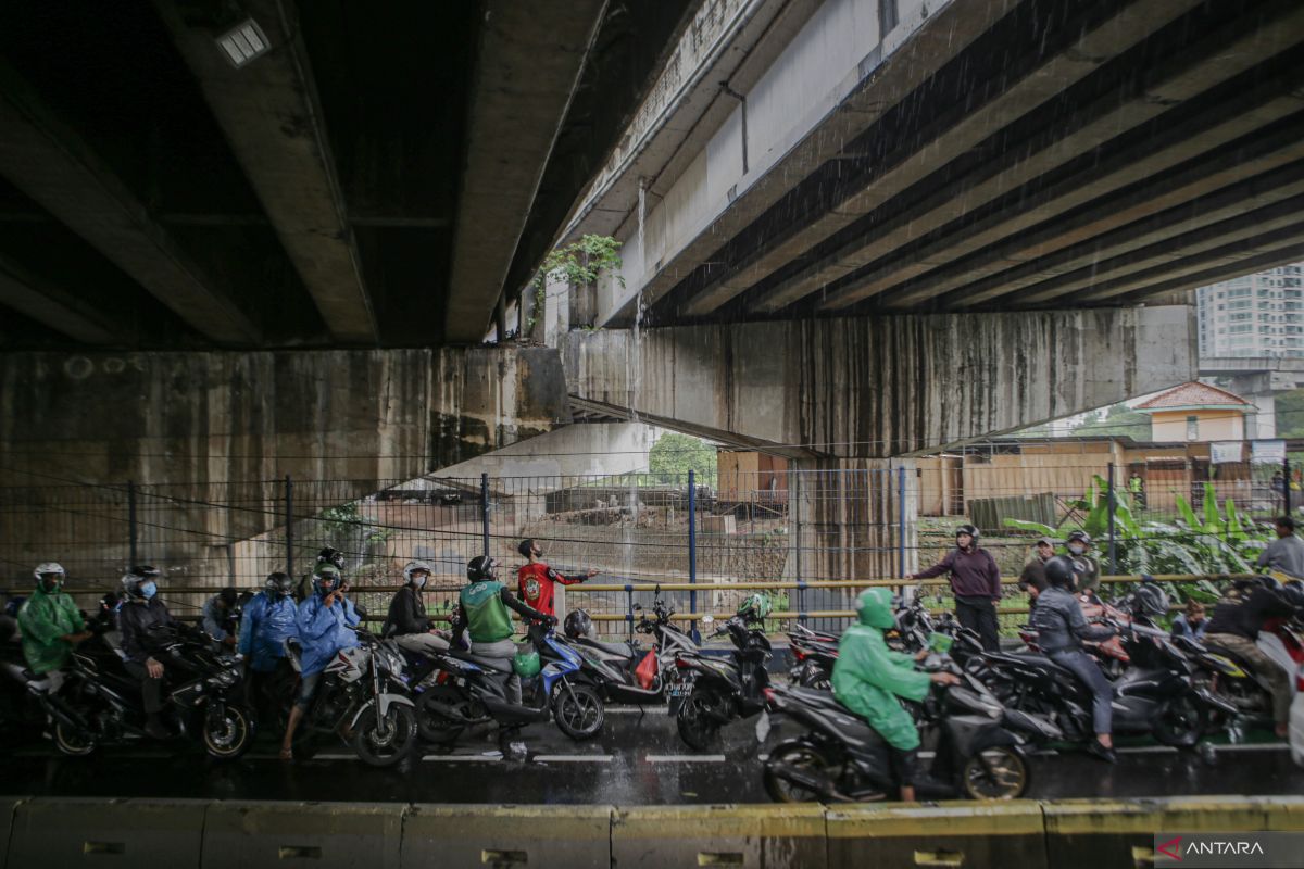 Rabu ini, BMKG prakirakan sebagian wilayah Jabodetabek diguyur hujan