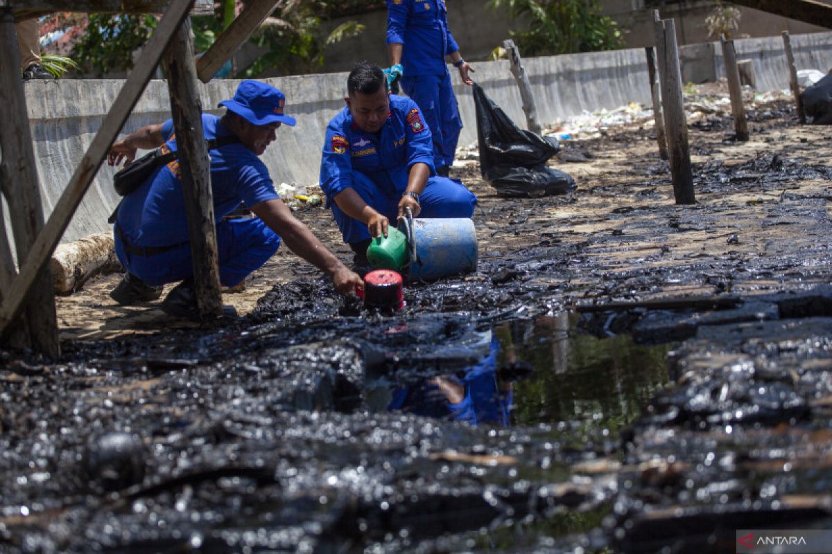 KLHK turunkan tim selidiki pencemaran di area pantai Kampung Melayu Batam