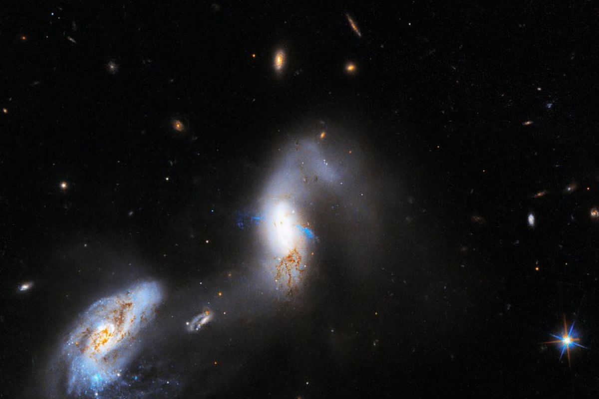 Teleskop NASA abadikan galaksi-galaksi saling berinteraksi