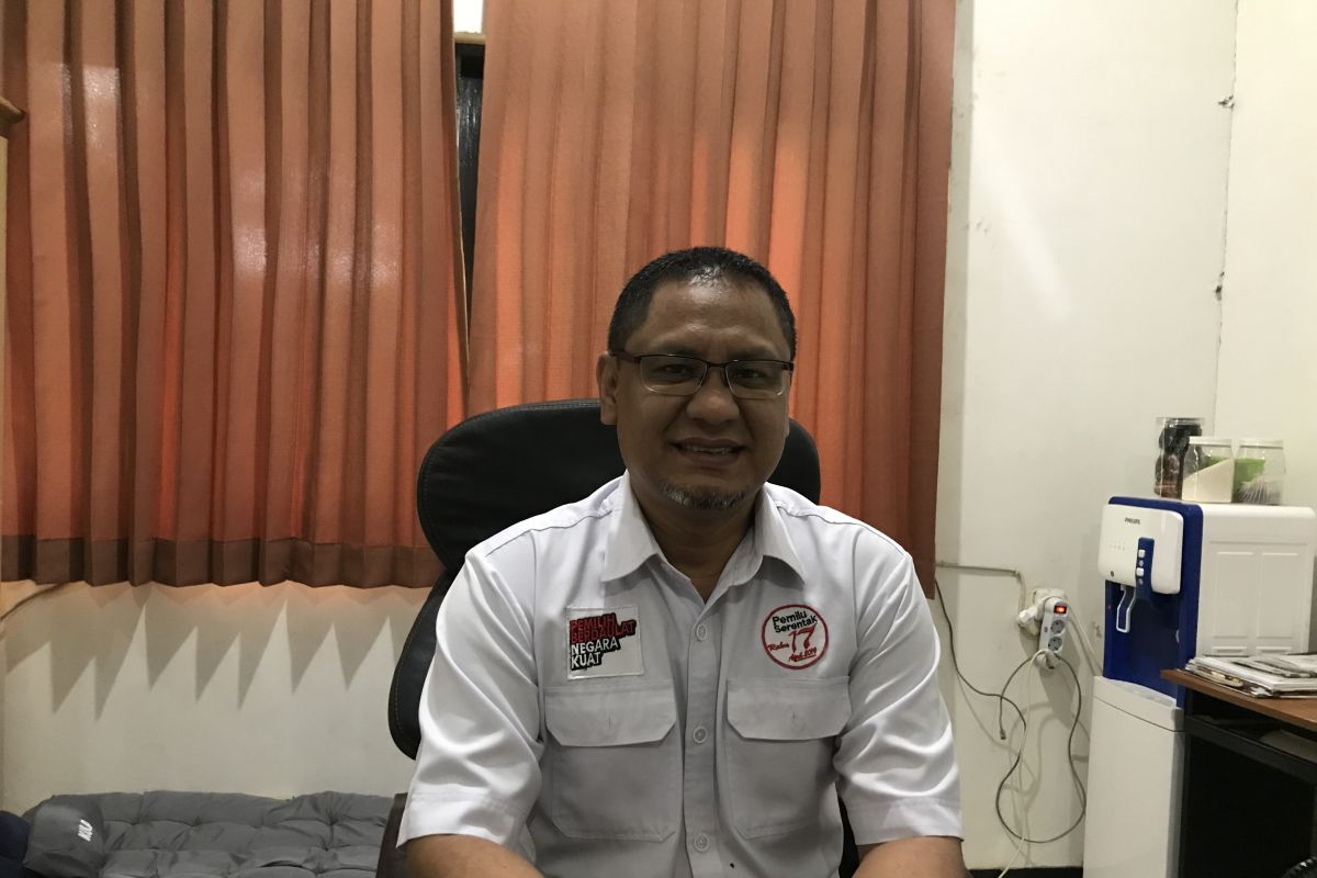 Anna Latuconsina jadi Bacaleg DPD RI pertama yang daftar ke KPU Maluku