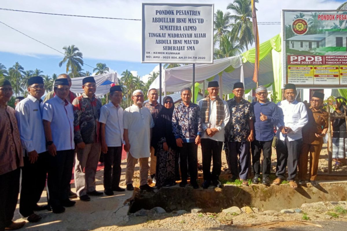 Gubernur Sumbar resmikan Pondok Pesantren AIMS di Peisisir Selatan