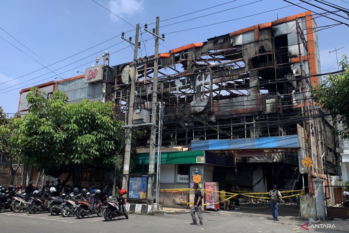 Labfor uji laboratorium cari penyebab kebakaran Malang Plaza