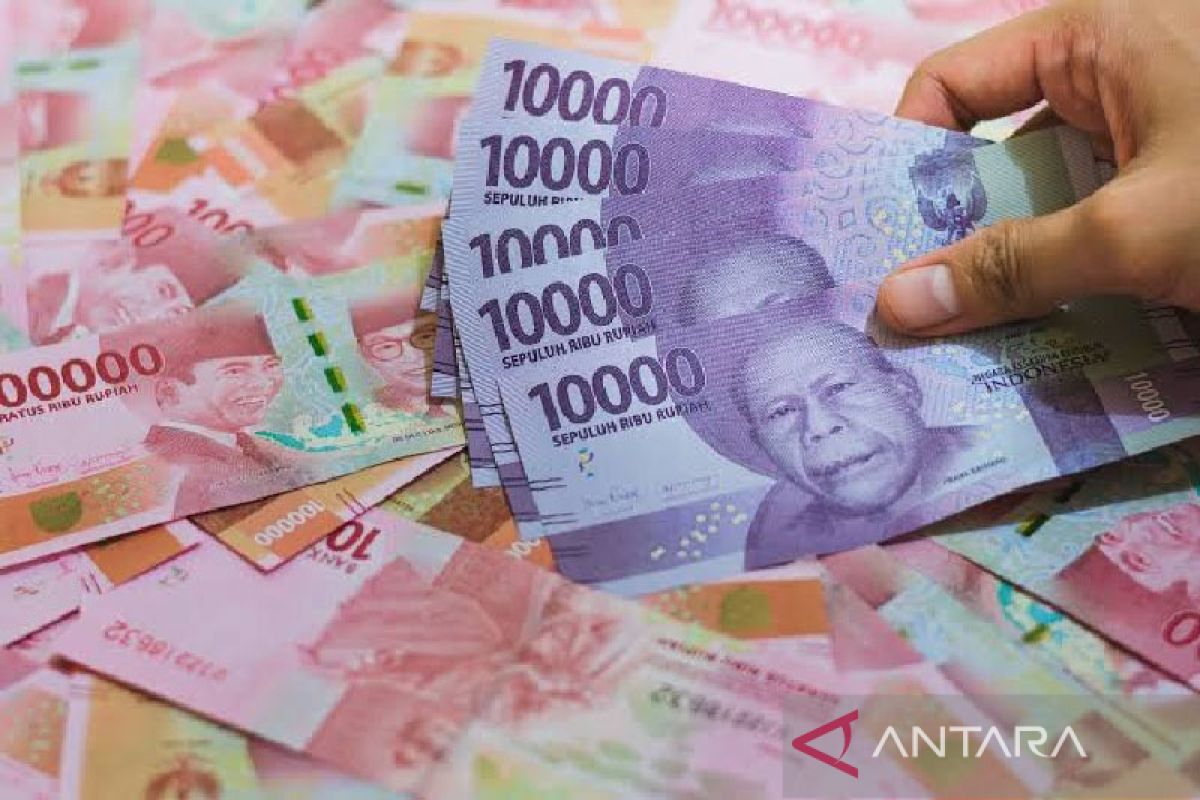 Hari ini nilai tukar rupiah turun jadi Rp14.792 per dolar AS