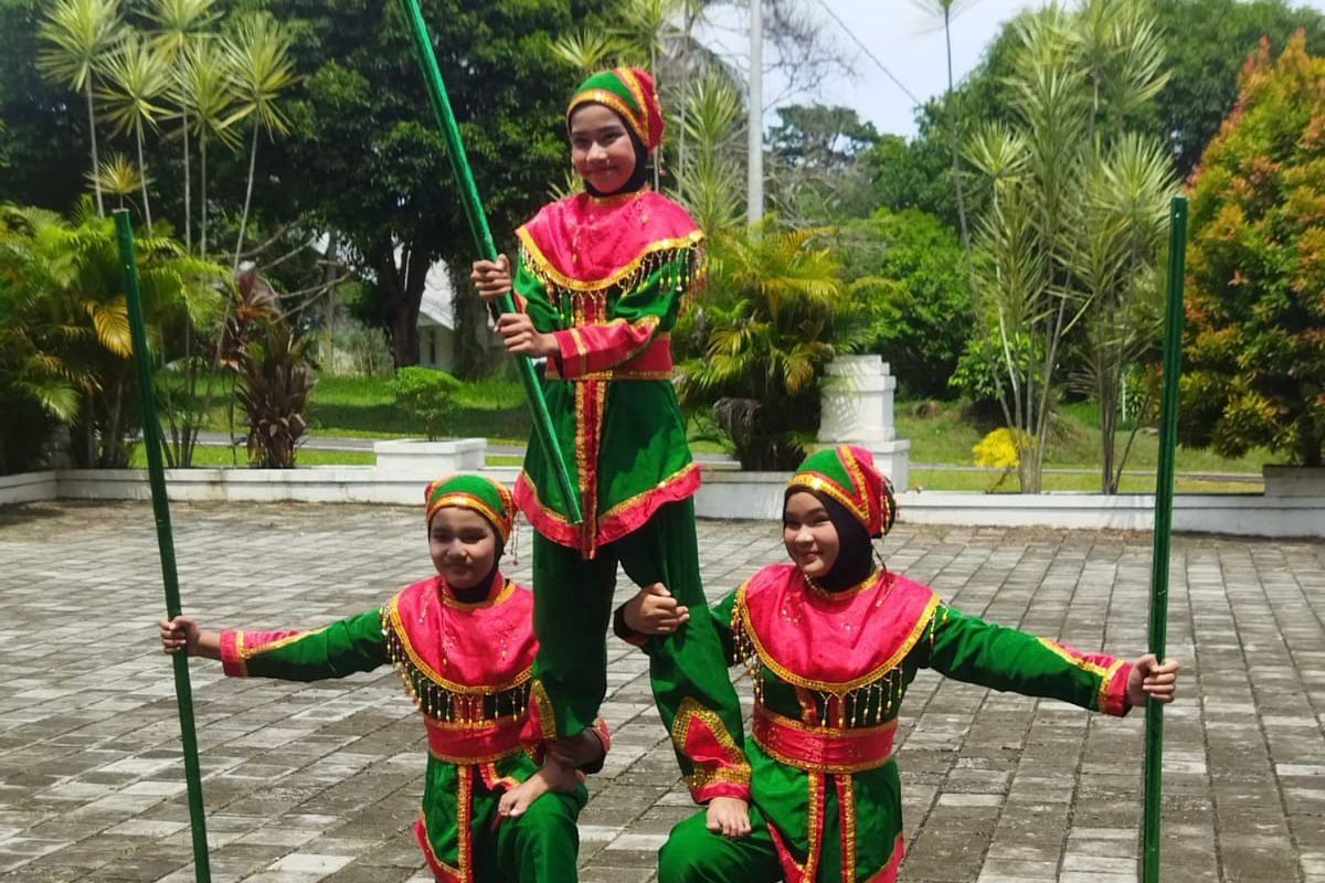 PT Timah Tbk Fasilitasi Tempat Latihan Tari untuk Siswa yang Akan Ikuti FLS2N di Bangka Barat