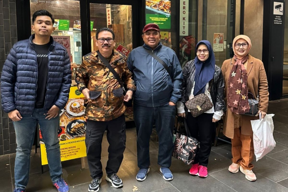 Catatan Ilham Bintang - Kisah Ustaz Jamal Al Bilad & Resto Indonesia di Melbourne