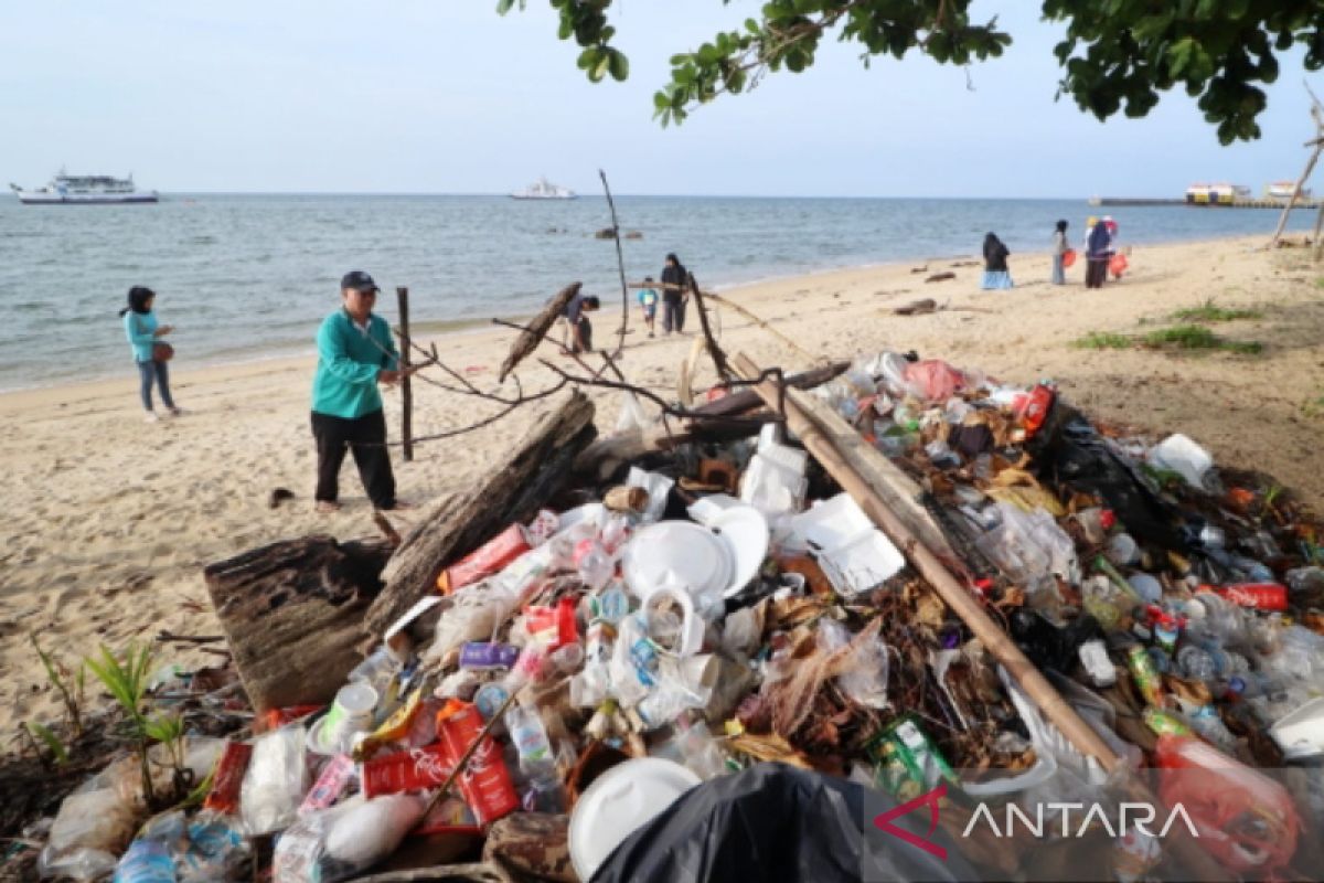 Bangka Barat ajak warga peduli penanganan sampah